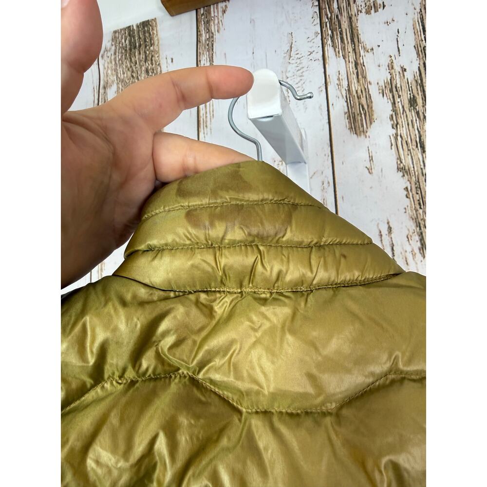 Ariat, Ideal Down, Goldish Green Puffer Vest. Size Medium. Good used condition! - Picture 10 of 10
